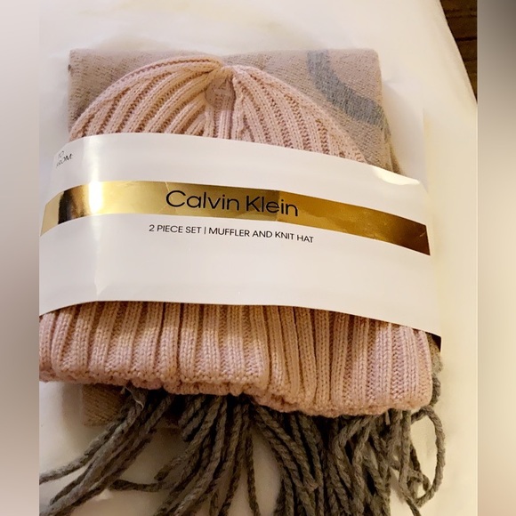 Calvin Klein hat and scarf set